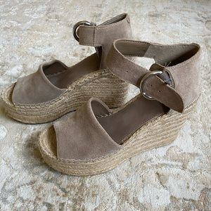 Marc Fisher Alida Espadrille Wedges suede size 8